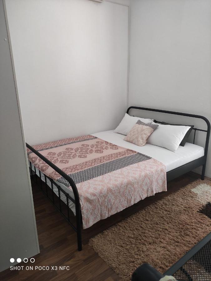 Apartmani Lana Šibenik Habitación foto